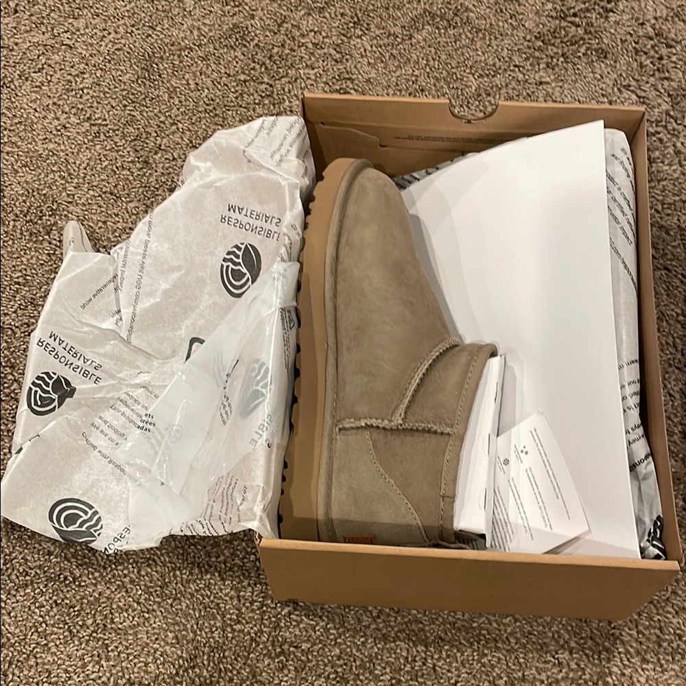 Ugg ultra mini boot in antelope.